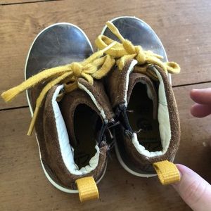 Clark’s zip on boots